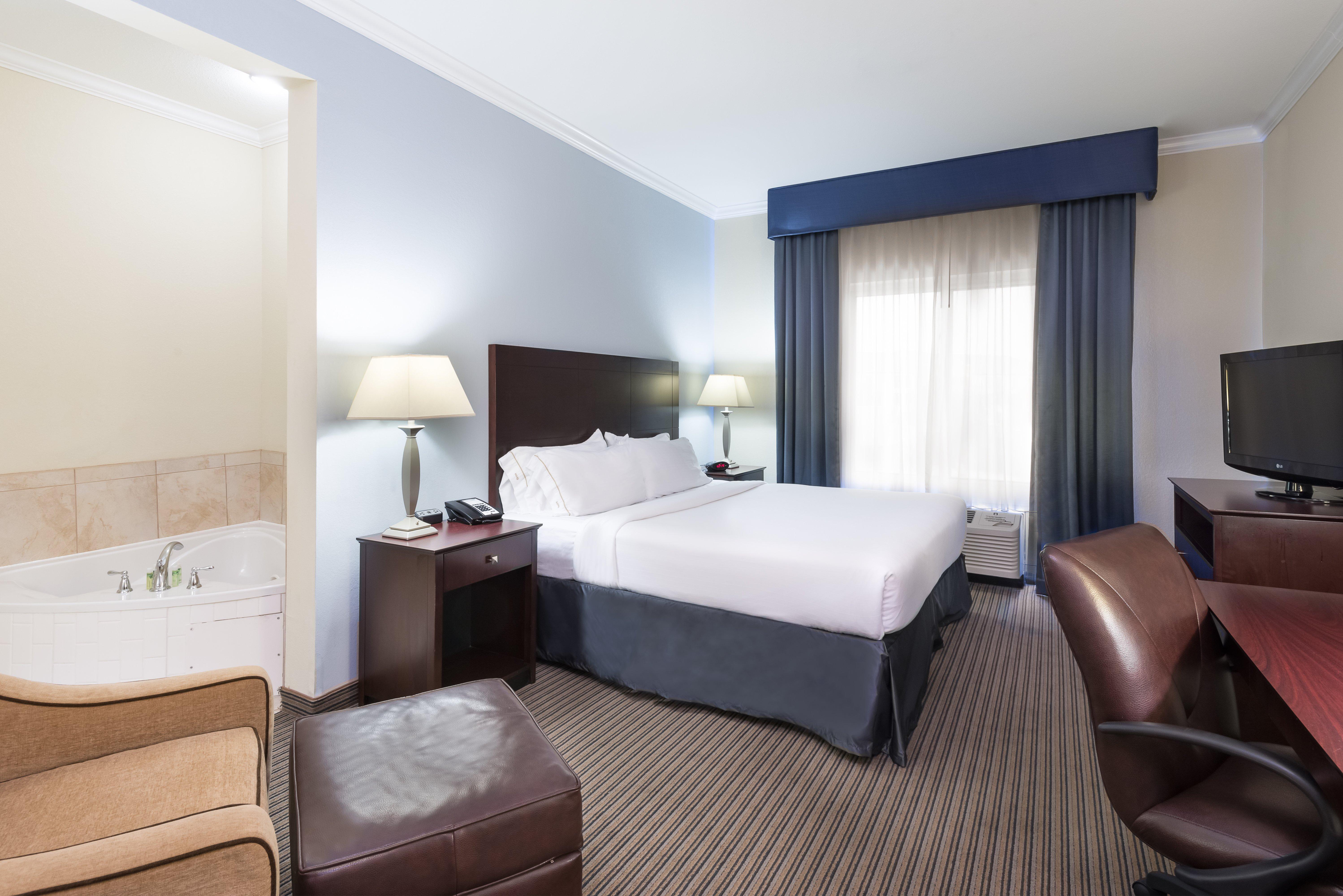 Holiday Inn Express Hotel & Suites New Iberia - Avery Island By Ihg Exterior photo